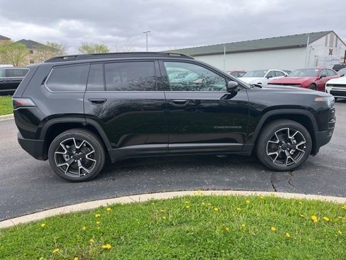 New 2026 Jeep Cherokee Overland w/ Trailer Tow Group AWD/4WD image 6