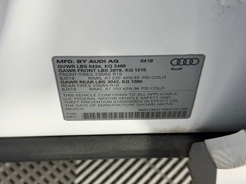 Used 2019 Audi Q5 Prestige w/ Prestige Package image 22