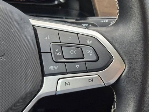 Used 2025 Volkswagen Atlas SE FWD image 21
