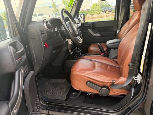 Used 2014 Jeep Wrangler Unlimited Sport w/ Quick Order Package 23S AWD/4WD image 28