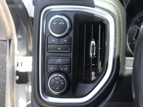 Used 2021 Chevrolet Silverado 2500 LT w/ Fleet Comfort Package AWD/4WD image 18