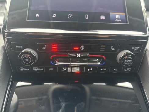 Used 2022 Jeep Grand Cherokee L Laredo w/ Luxury Tech Group I image 33