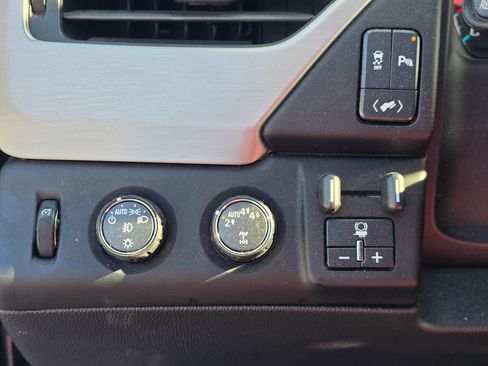 Used 2020 GMC Yukon SLE w/ HD Trailering Package AWD/4WD image 24