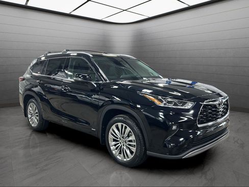 New 2026 Toyota Highlander Platinum image 27