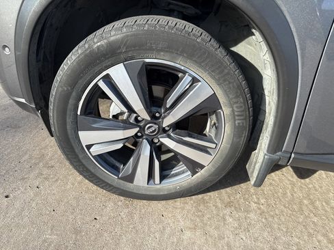 Certified 2023 Nissan Rogue SL w/ SL Premium Package image 7