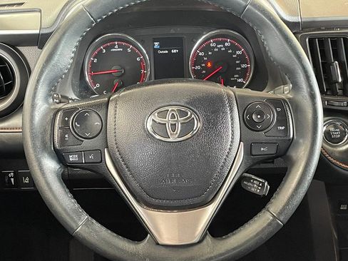 Used 2018 Toyota RAV4 SE w/ Power Extra Value Package image 25