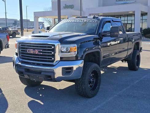 Used 2018 GMC Sierra 2500 4x4 Crew Cab w/ Sierra Convenience Package image 11