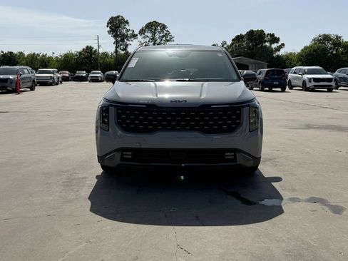New 2026 Kia Carnival SX w/ SX Dark Edition Package FWD image 9