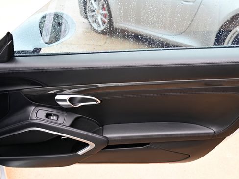 Used 2019 Porsche 911 Turbo S image 40