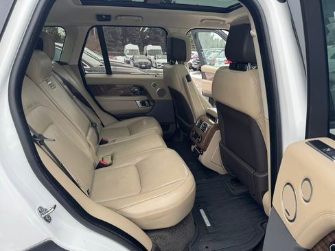 Used 2020 Land Rover Range Rover HSE image 23