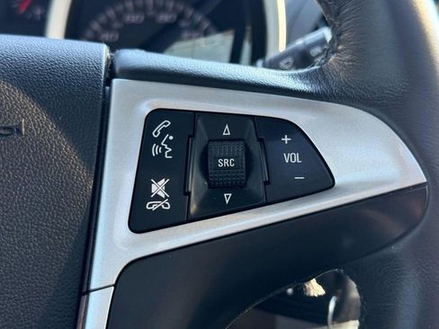 Used 2017 Chevrolet Equinox LT image 19