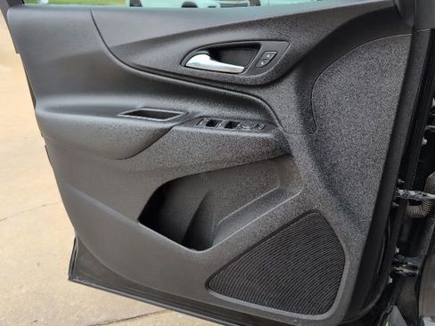 Used 2020 Chevrolet Equinox LT image 15