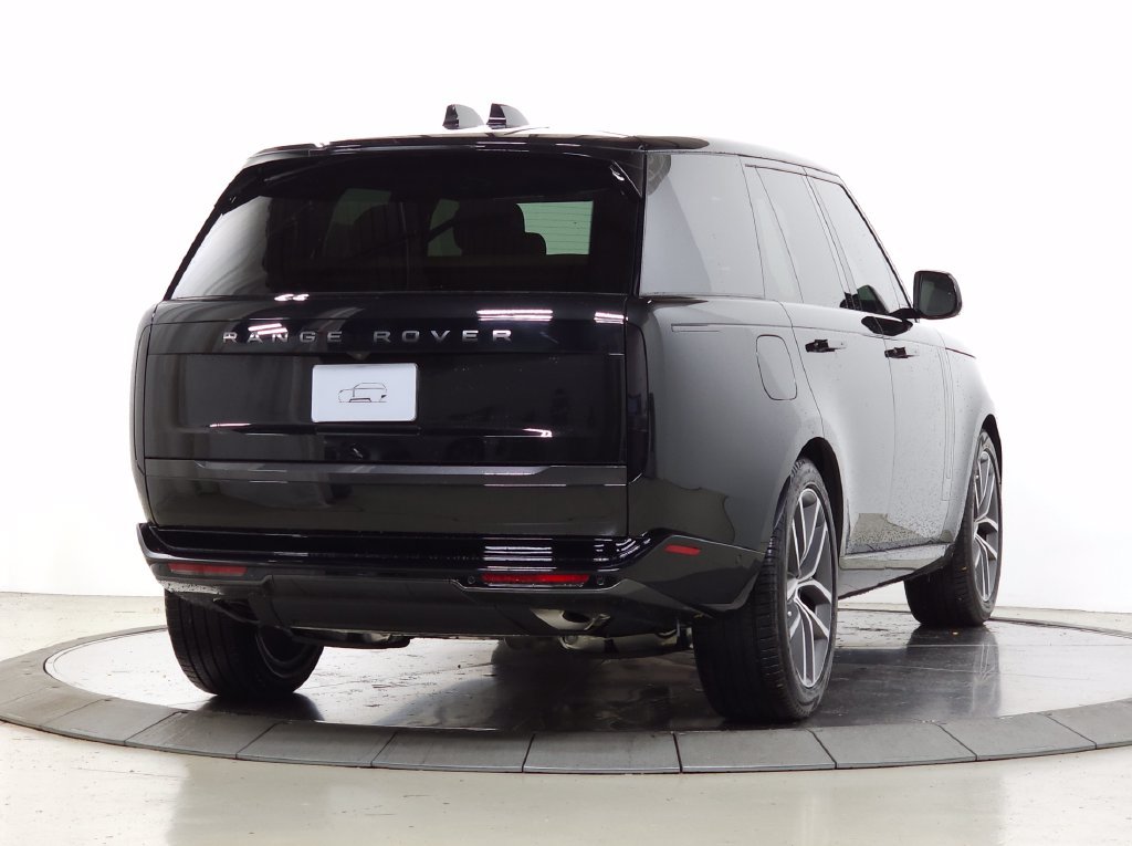 Used 2026 Land Rover Range Rover SE AWD/4WD image 8