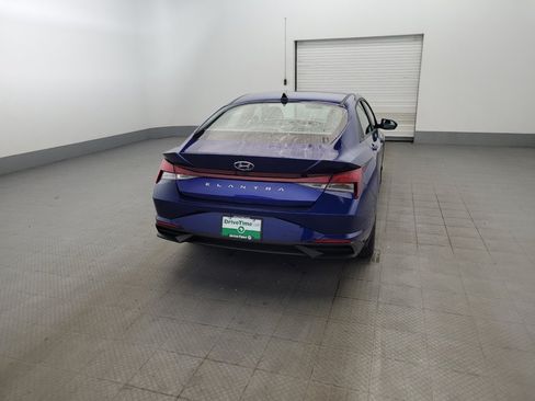 Used 2023 Hyundai Elantra SEL FWD image 7