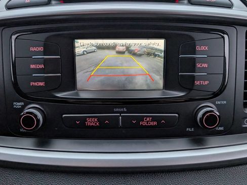 Used 2016 Kia Sorento FWD image 17