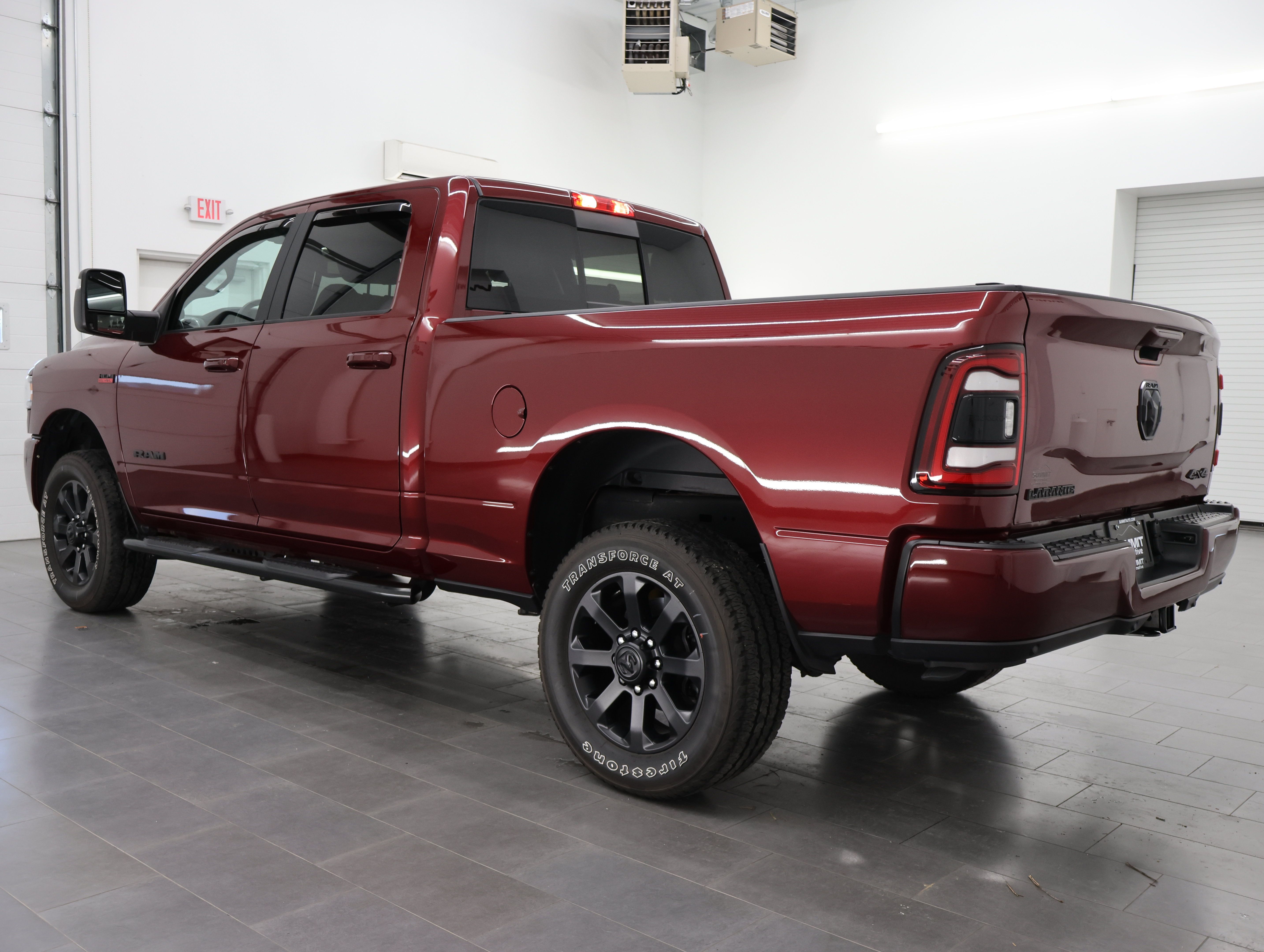 Used 2024 RAM 2500 Laramie w/ Night Edition AWD/4WD image 8