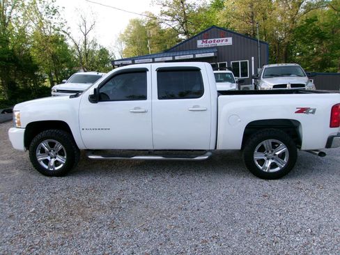 Used 2006 Chevrolet Silverado 1500 LT w/ Light Duty Power Package AWD/4WD image 20