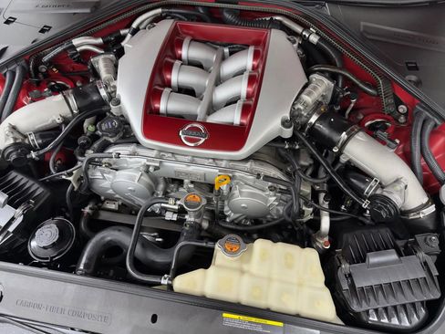 Used 2019 Nissan GT-R Premium w/ Premium Interior Package image 47