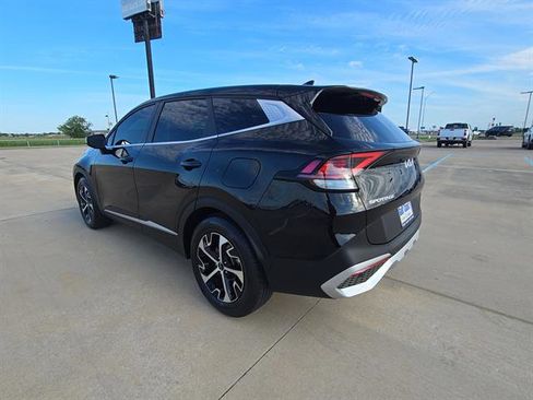 Used 2025 Kia Sportage EX FWD image 8