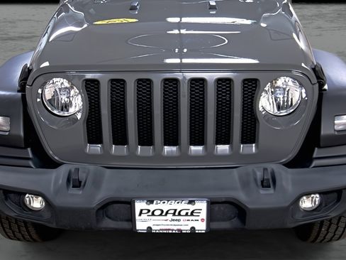 Used 2021 Jeep Wrangler Unlimited Sport image 16