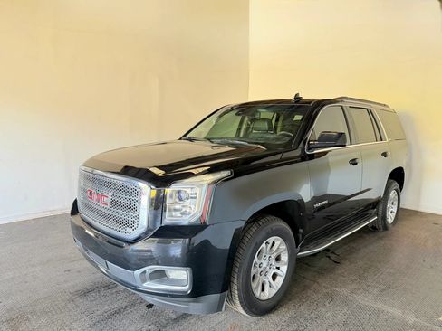 Used 2017 GMC Yukon SLT AWD/4WD image 2