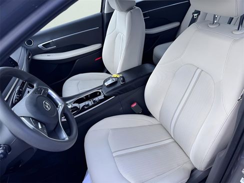 Used 2023 Hyundai Sonata SEL image 14
