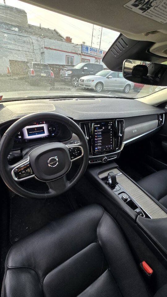 Used 2023 Volvo S90 B6 Plus AWD/4WD image 5
