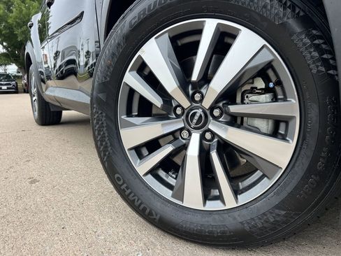 Certified 2024 Nissan Pathfinder SL FWD image 7