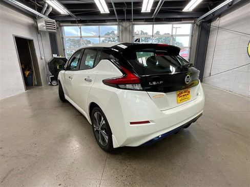 Used 2020 Nissan Leaf SL Plus FWD image 3