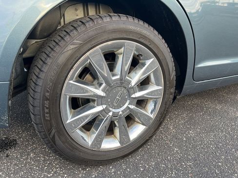 Used 2012 Lincoln MKZ image 4