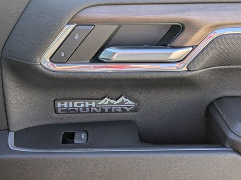 Used 2024 Chevrolet Silverado 1500 High Country w/ Technology Package AWD/4WD image 43