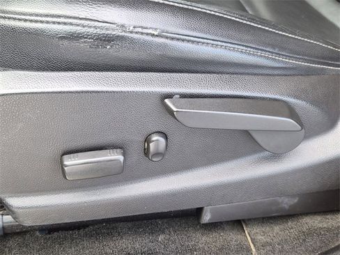 Used 2017 Chevrolet Colorado ZR2 w/ LPO, Premium Interior Package image 18