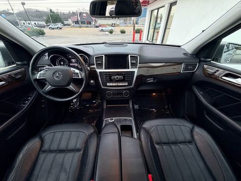 Used 2015 Mercedes-Benz GL 450 4MATIC image 19