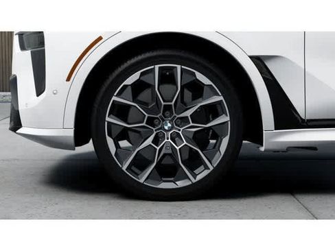 New 2027 BMW X7 xDrive40i w/ M Sport Package AWD/4WD image 7