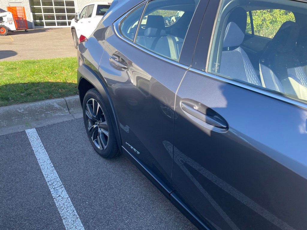 Used 2019 Lexus UX 250h w/ Accessory Package AWD/4WD image 39