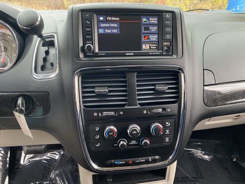 Used 2017 Dodge Grand Caravan SE w/ Power Window Group image 14