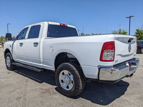 Used 2024 RAM 2500 Tradesman w/ Chrome Appearance Group AWD/4WD image 19