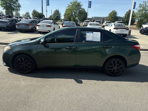 Used 2016 Toyota Corolla LE FWD image 4