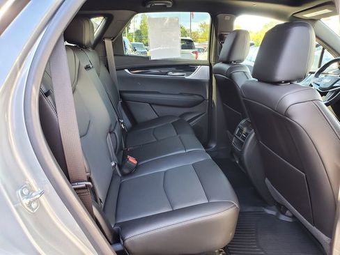 Certified 2024 Cadillac XT5 Premium Luxury w/ LPO, Floor Liner Package image 45