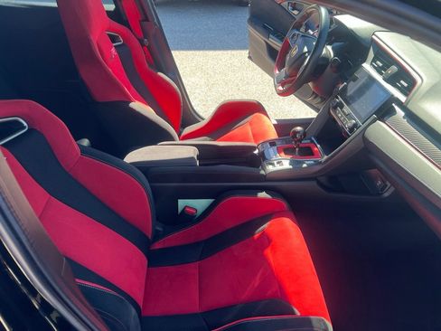 Used 2018 Honda Civic Type R image 19