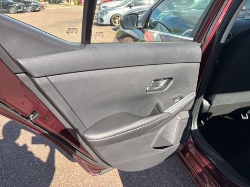 Used 2024 Nissan Sentra SV FWD image 20
