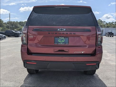 Used 2024 Chevrolet Suburban RST w/ Luxury Package RWD image 6