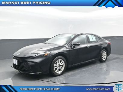 Used 2025 Toyota Camry SE