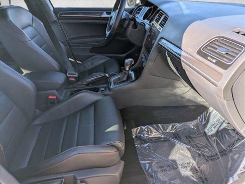 Used 2020 Volkswagen GTI SE image 21