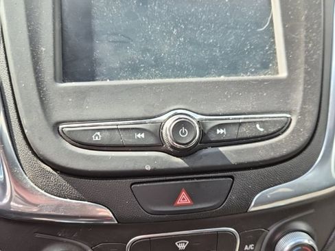 Used 2018 Chevrolet Equinox LT image 6