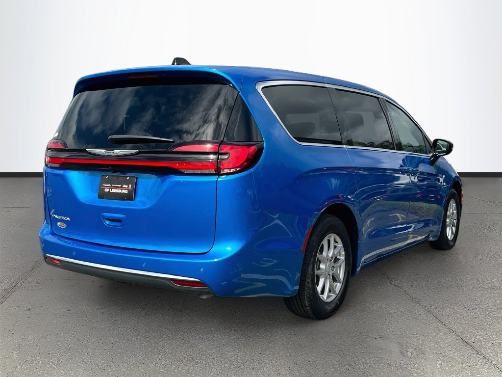 Used 2026 Chrysler Pacifica Select FWD image 7