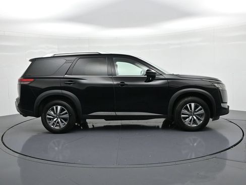 Used 2025 Nissan Pathfinder SL FWD image 5
