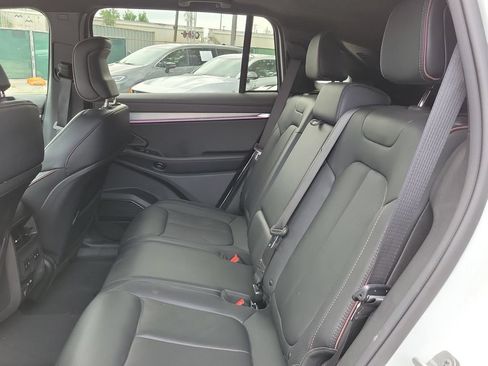 Used 2024 Jeep Wagoneer Launch Edition AWD/4WD image 16