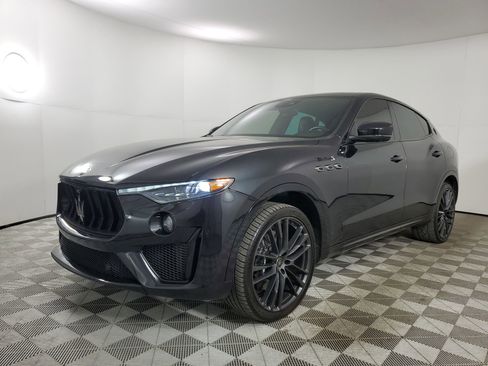 Used 2022 Maserati Levante Modena S image 4