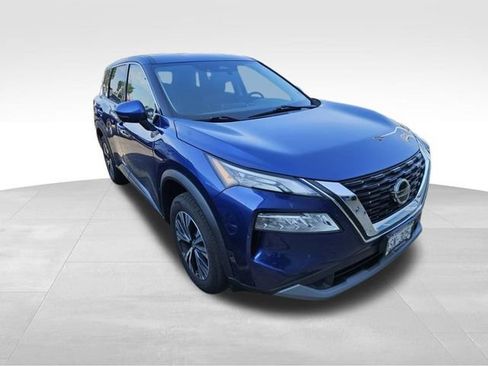 Used 2021 Nissan Rogue SV AWD/4WD image 2